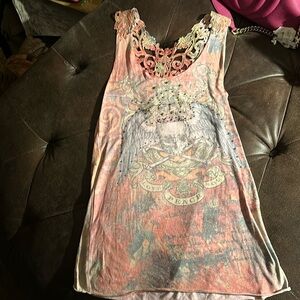 Rhinestone Tongan Ton Ton Medium